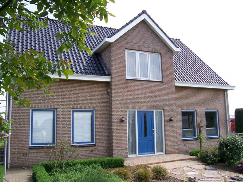 Nieuwe overstekken op bestaande bouw