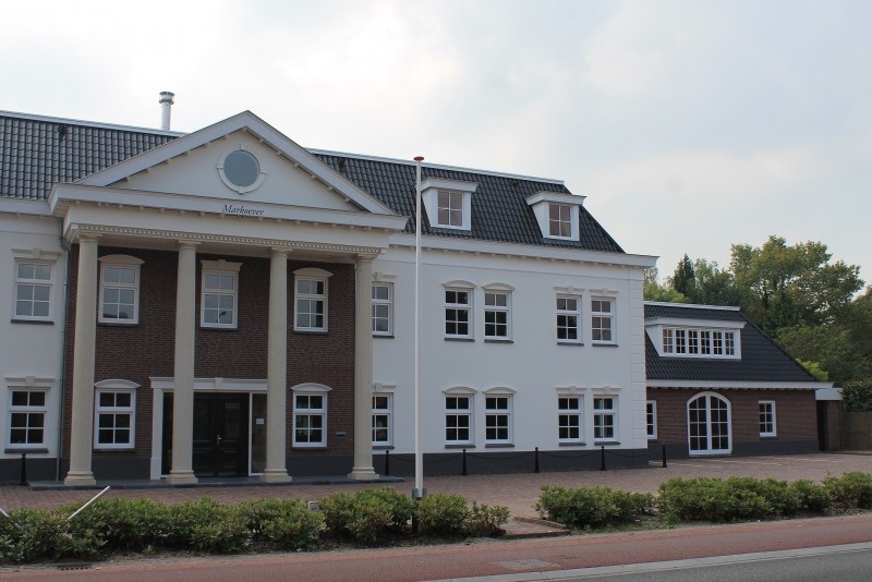 Kunststof dakrand afwerken